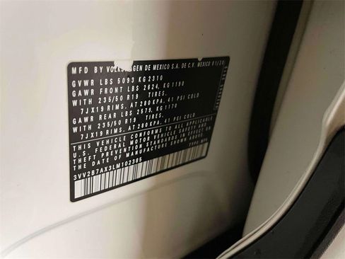 Used 2020 Volkswagen Tiguan SEL image 19