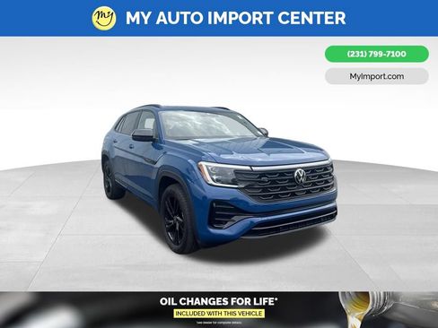 Used 2025 Volkswagen Atlas Cross Sport SEL R-Line AWD/4WD image 1