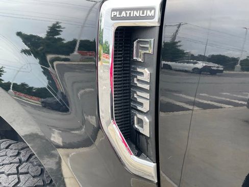 Used 2017 Ford F250 Platinum w/ Platinum Ultimate Package AWD/4WD image 32