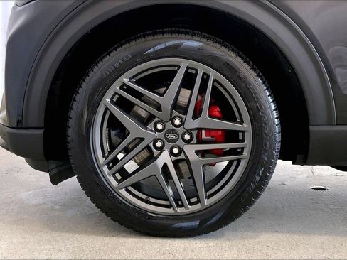 Certified 2025 Ford Explorer ST w/ Sun And Sound Package image 8