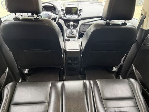 Used 2016 Ford Escape SE w/ SE Leather Comfort Package AWD/4WD image 10