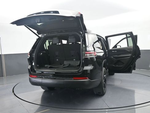 Used 2023 Jeep Grand Cherokee L Laredo RWD image 71