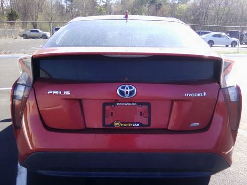 Used 2016 Toyota Prius Two image 6