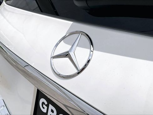 Used 2022 Mercedes-Benz GLS 450 4MATIC image 10