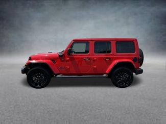 Used 2025 Jeep Wrangler Unlimited Sahara AWD/4WD video 2