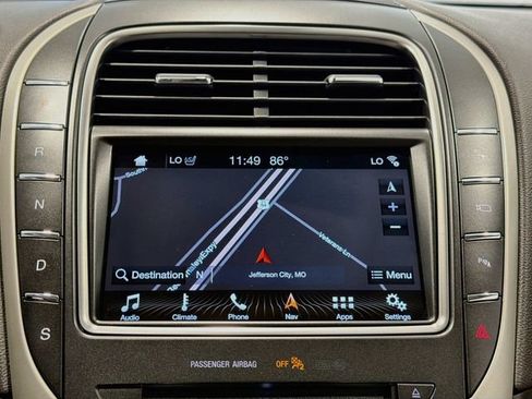 Used 2018 Lincoln MKX Reserve AWD/4WD image 12