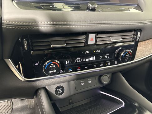 New 2026 Nissan Rogue Platinum w/ Platinum Premium Package image 10