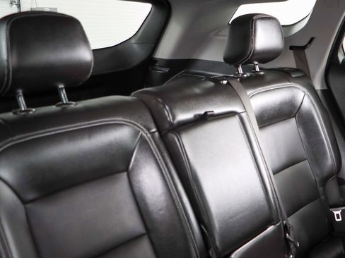 Used 2022 GMC Terrain SLT image 27