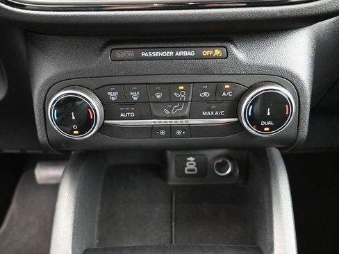 Used 2025 Ford Escape ST-Line image 9