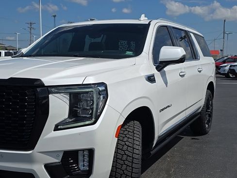 Used 2022 GMC Yukon XL Denali w/ Denali Ultimate Package AWD/4WD image 63