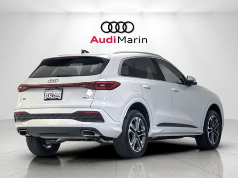 Certified 2025 Audi Q5 Premium w/ Convenience Package AWD/4WD image 5