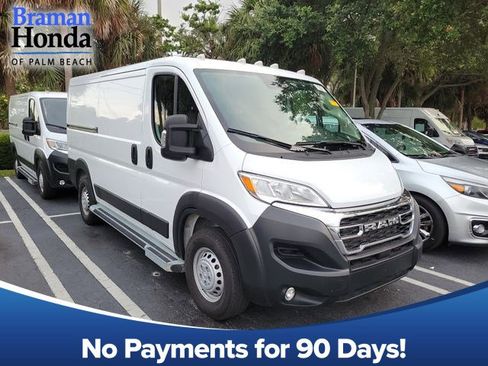 Used 2025 RAM ProMaster 2500 w/ U-Haul Equipment Group FWD image 1