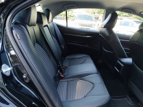 Used 2024 Toyota Camry SE w/ Convenience Package FWD image 12