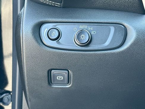 Used 2023 Chevrolet Blazer LT image 10