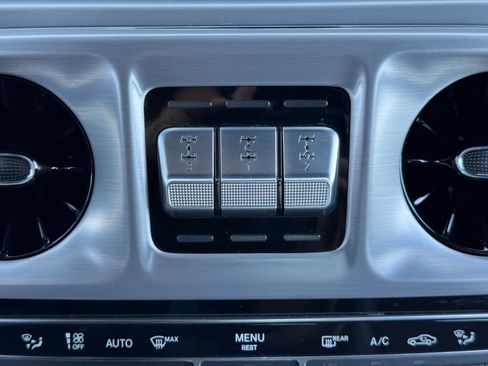 Used 2021 Mercedes-Benz G 550 w/ AMG Line image 35