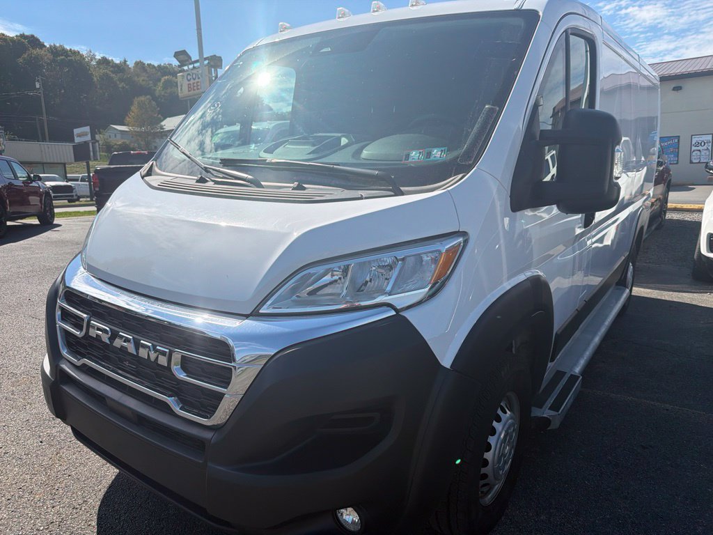 Used 2025 RAM ProMaster 2500 w/ U-Haul Equipment Group FWD image 3