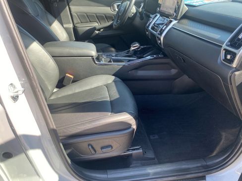 Used 2023 Kia Sorento SX image 32