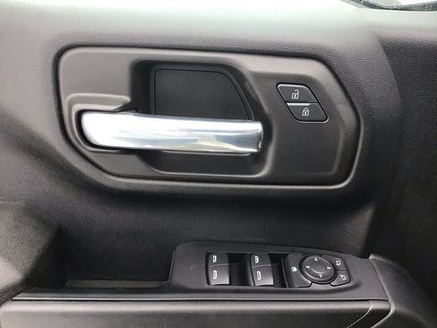 Used 2023 Chevrolet Silverado 1500 Custom image 26