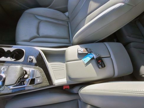 Used 2019 Audi Q7 3.0T Prestige AWD/4WD image 22