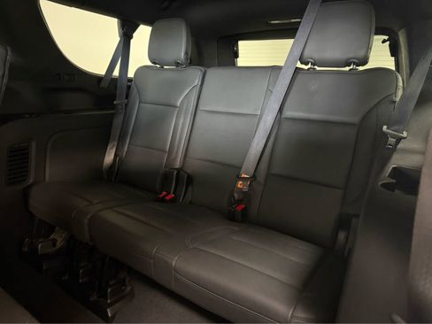 Used 2024 Chevrolet Suburban LT AWD/4WD image 16
