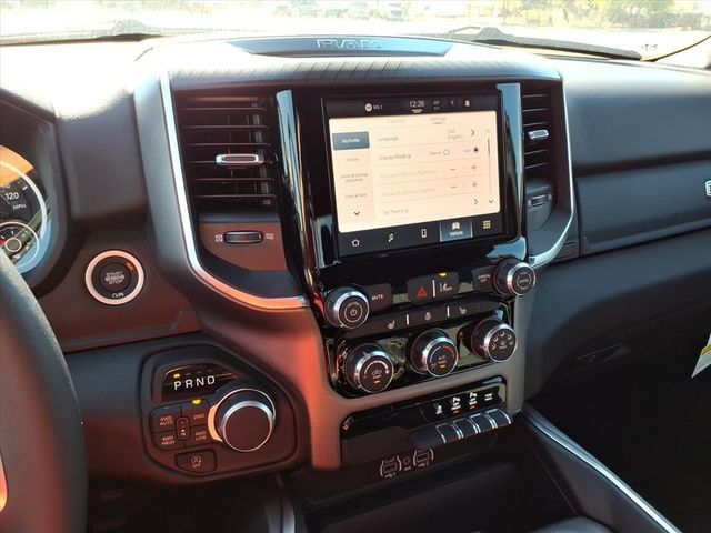 Used 2025 RAM 1500 Big Horn AWD/4WD image 17