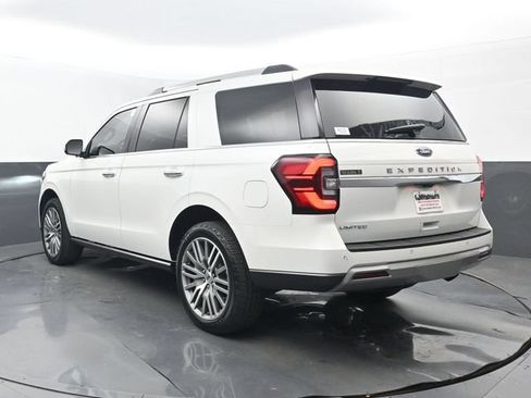 Used 2022 Ford Expedition Limited AWD/4WD image 3