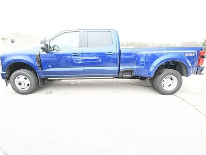 New 2026 Ford F350 Platinum w/ FX4 Off-Road Package
