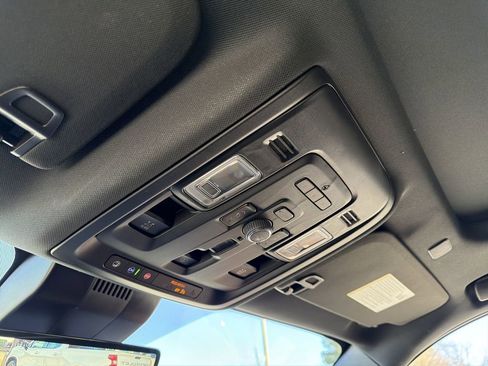 Used 2024 Chevrolet Tahoe High Country w/ Premium Package image 12