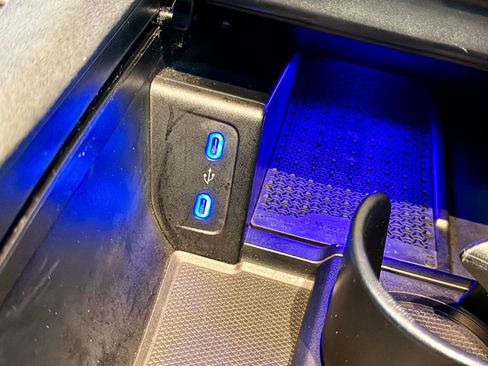 Used 2023 Mercedes-Benz EQS 580 4MATIC Sedan image 35