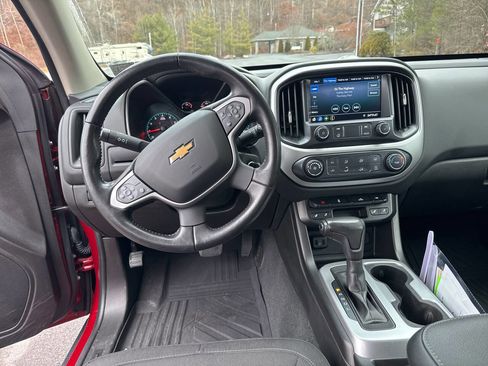 Used 2021 Chevrolet Colorado LT w/ LT Convenience Package image 13