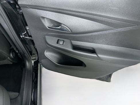 Used 2025 Buick Envista Preferred image 27