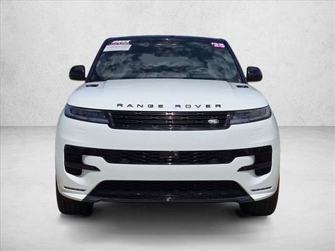 Used 2025 Land Rover Range Rover Sport Dynamic SE AWD/4WD image 2