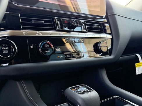 New 2026 Nissan Pathfinder SV image 28