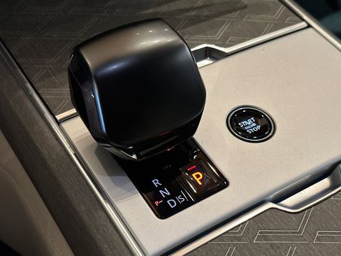 New 2025 Land Rover Range Rover SV image 22