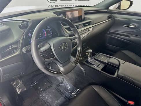 Used 2019 Lexus ES 350 image 11