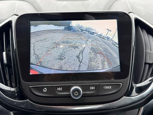 Used 2018 Chevrolet Volt Premier w/ Driver Confidence Package image 28