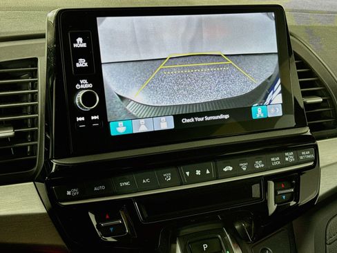 Certified 2025 Honda Odyssey Sport-L image 13