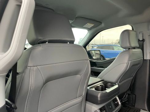 Used 2025 Ford F150 Lightning Flash image 26