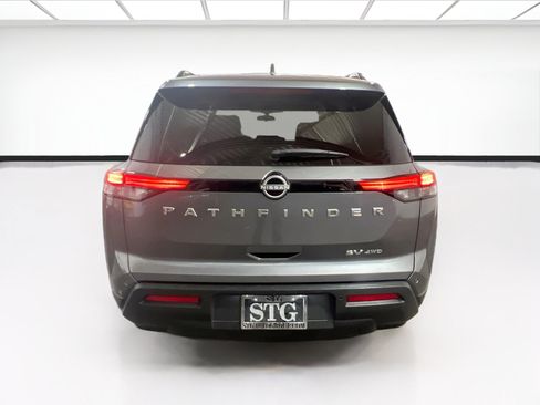 Used 2023 Nissan Pathfinder SV AWD/4WD image 5