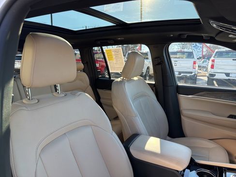 Certified 2023 Jeep Grand Cherokee Limited image 24