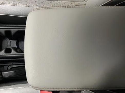 Used 2023 Jeep Gladiator Overland image 19