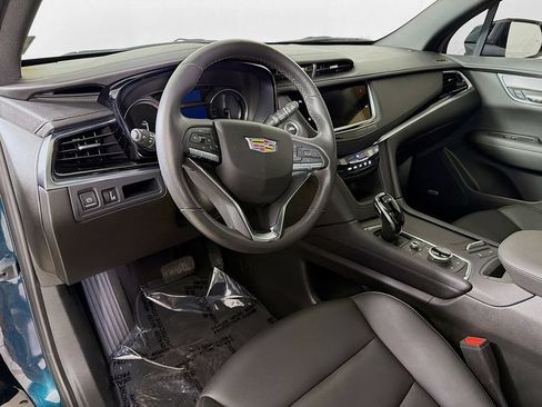 Certified 2024 Cadillac XT6 Luxury AWD/4WD image 10