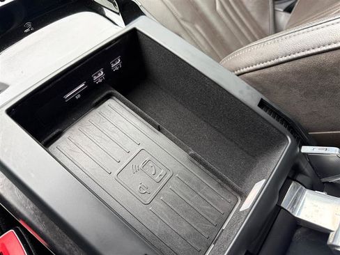 Used 2019 Audi A8 L 4.0T image 25