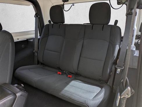 Used 2019 Jeep Wrangler Sport AWD/4WD image 18
