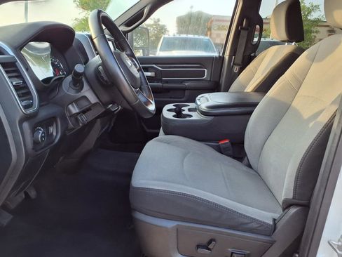 Used 2024 RAM 2500 Big Horn AWD/4WD image 17