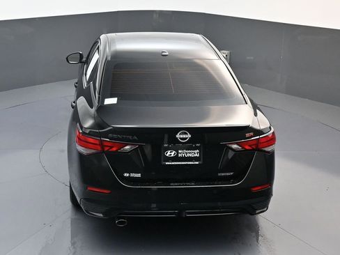 Used 2025 Nissan Sentra SR w/ SR Premium Package FWD image 17