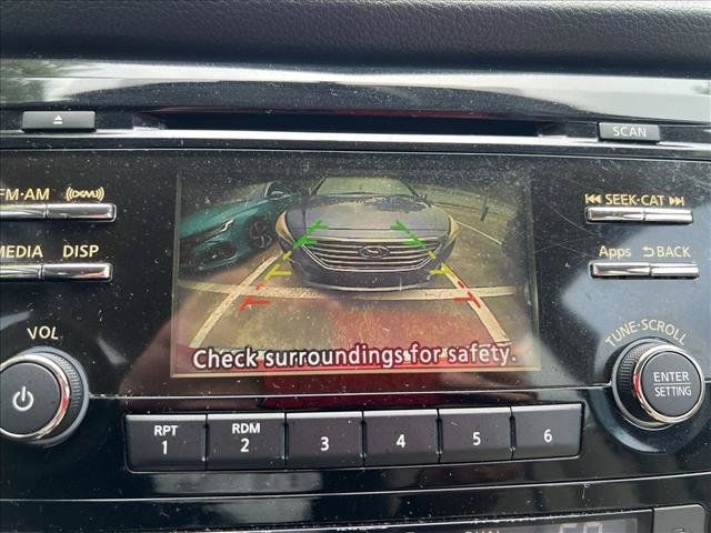Used 2016 Nissan Rogue SV FWD image 11
