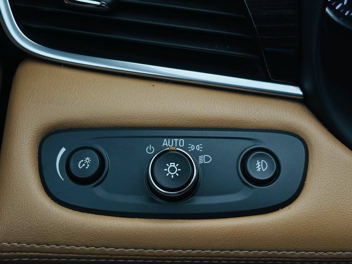 Used 2017 Buick LaCrosse Premium w/ Driver Confidence Package #2 AWD/4WD image 58