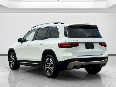 Certified 2025 Mercedes-Benz GLB 250 image 4