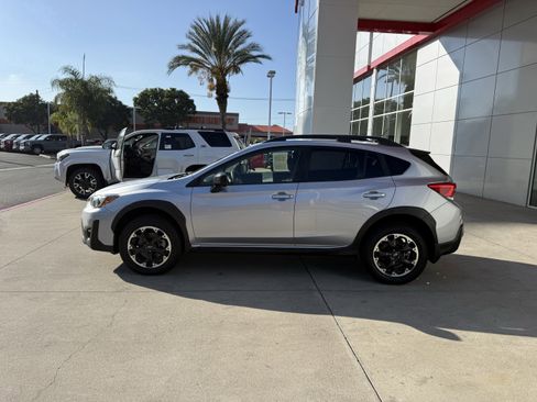 Used 2022 Subaru Crosstrek 2.0i w/ Popular Package #1 image 2